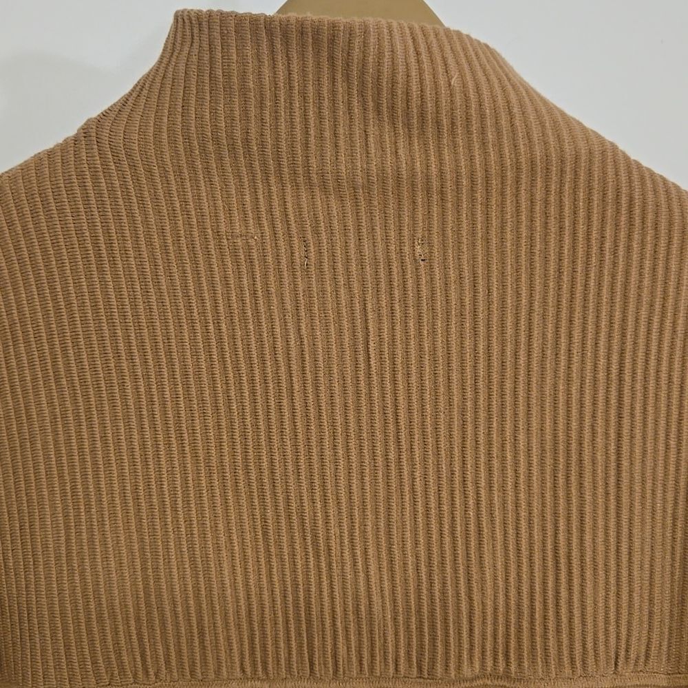 Tahari Sweater - Picture 4 of 4